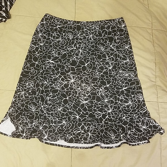 Pair of B&W Midi Skirts - Picture 2 of 5